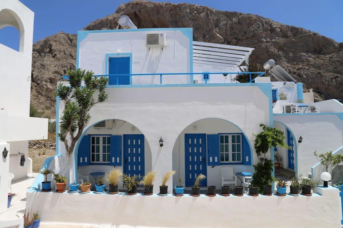 Santorini Seaside Retreat - Flora'S Summer Escape Perissa  Exterior photo