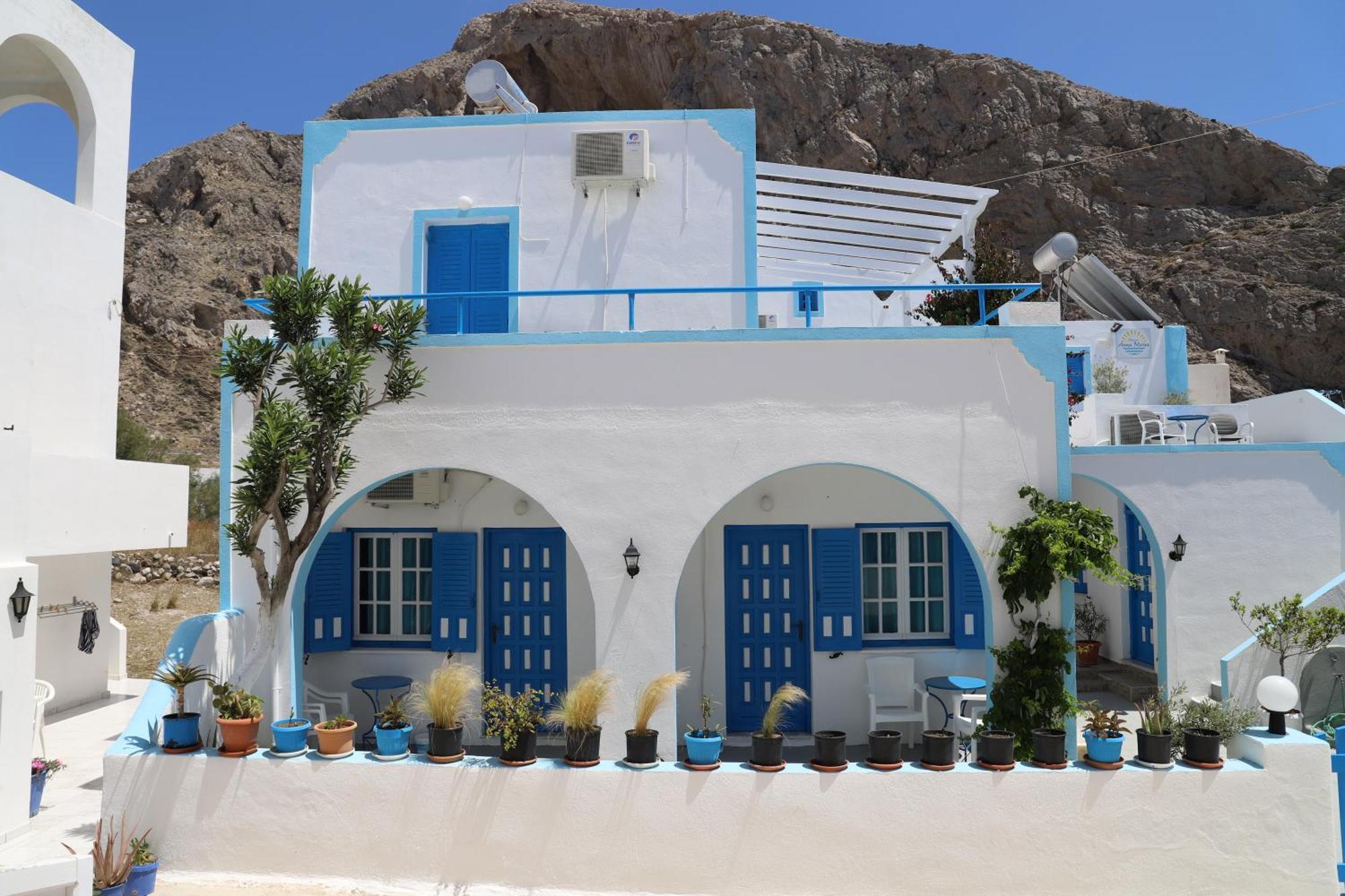 Santorini Seaside Retreat - Flora'S Summer Escape Perissa  Exterior photo